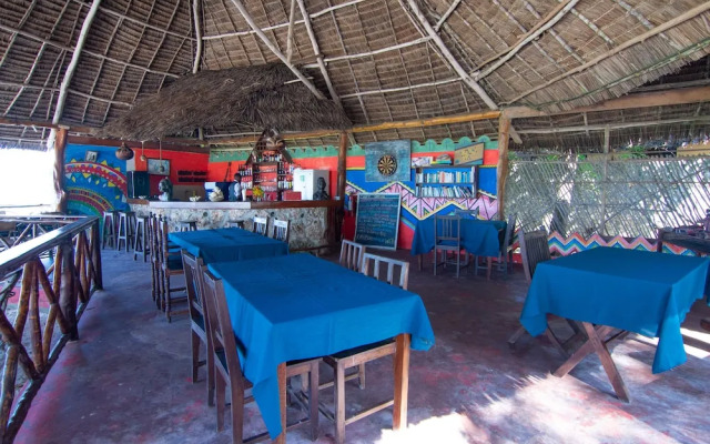 Pakachi Beach Resort & Hotel