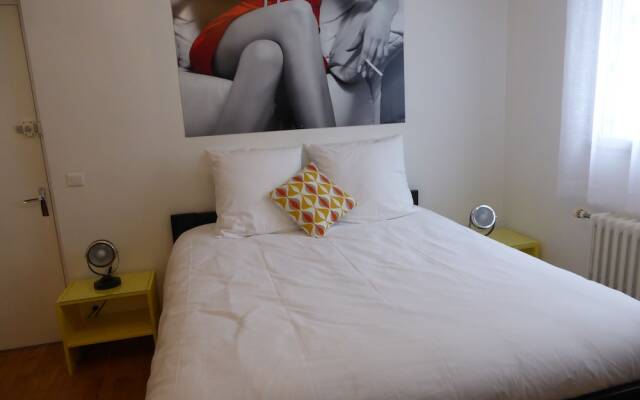 Une chambre a Neuilly