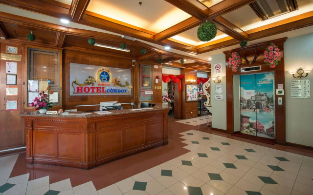 OYO 89432 Hotel Super Cowboy