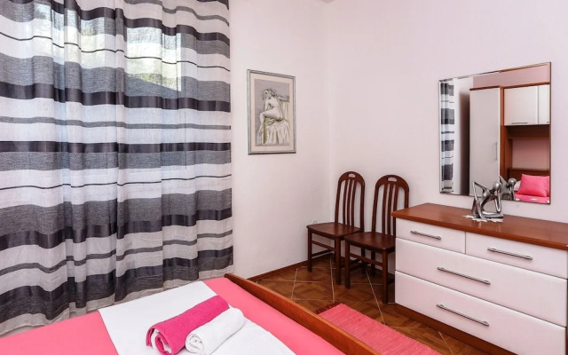 Apartments Lina - Two Bedroom Apartment With Terrace