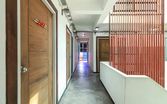 OYO 412 7 Days Hotel