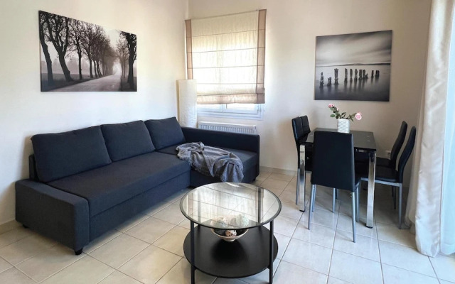 Nautilus Apartments Airport by Airstay