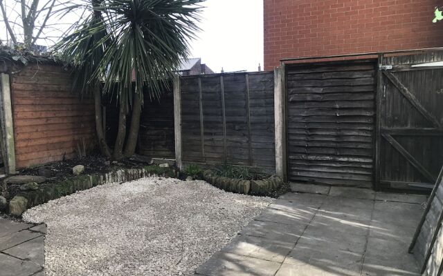 Stylish 3-bed Preston Home for Relaxing Comfy Stay