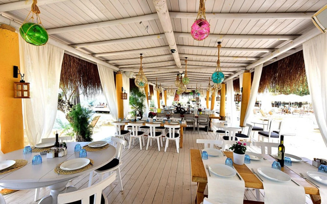 Moon Beach Otel