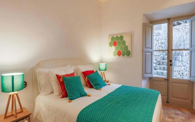 Stylish Holiday Home With Deia Views