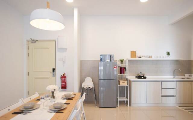 A2 LUXURY Atlantis Family Suites- Pool View-Jonker Melaka