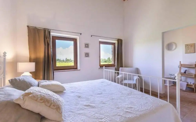 Charming 10 pax Villa in Cortona With Private Pool