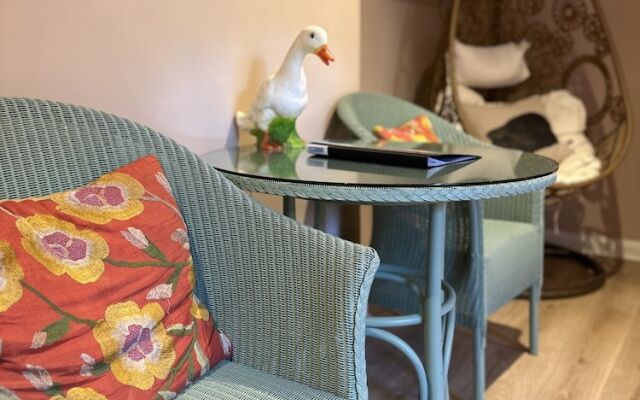 Unique Clifton Apartment on Historic Crescent