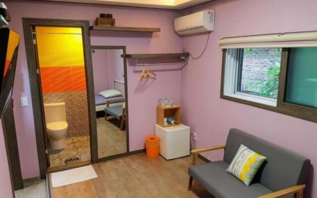 Gom Guesthouse Myeongdong