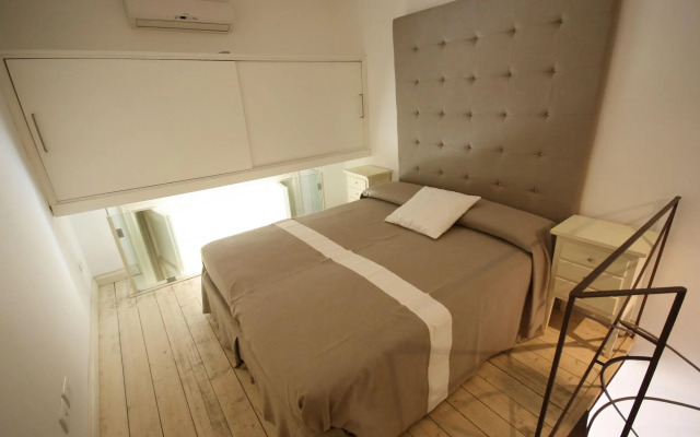 Ferrini Home Residence 150