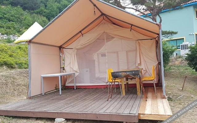 Daegwallyeong Snowflowertown Pension