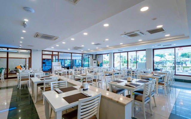 Miarosa İncekum Beach Hotel