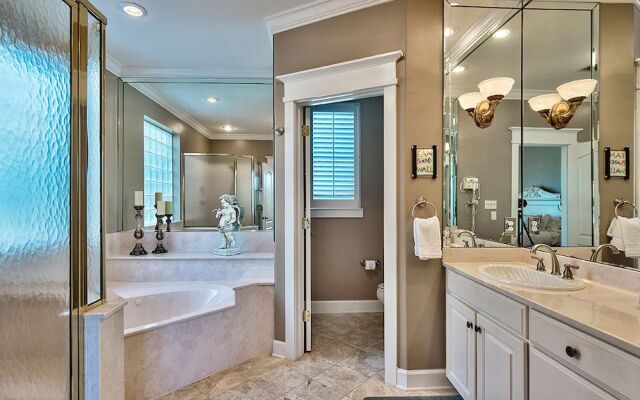 Emerald Enchantment by RedAwning