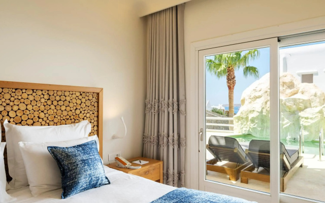 Anax Resort & Spa