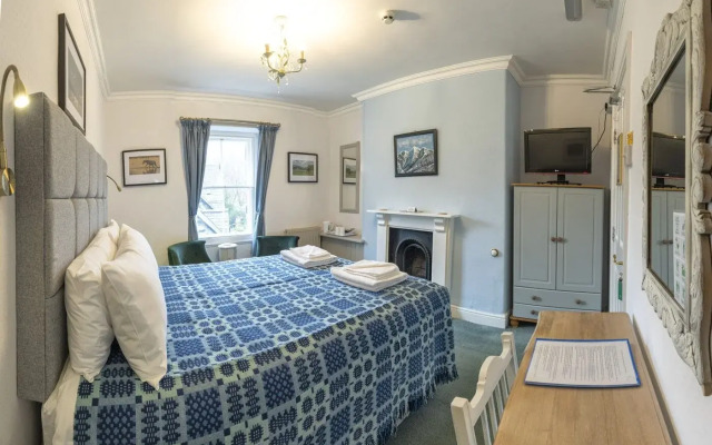 Garth Dderwen Guest House