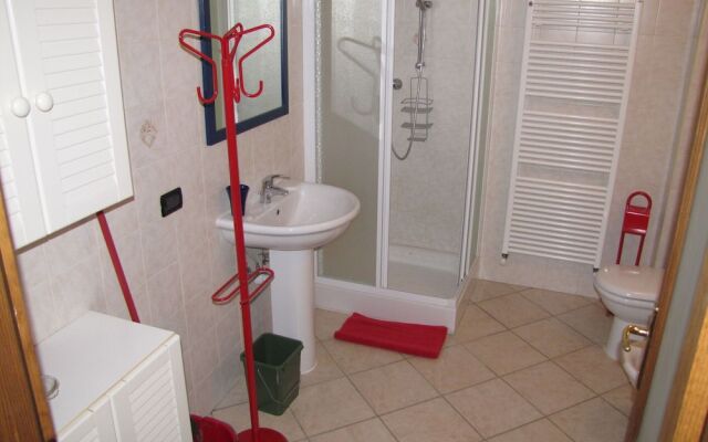 Cosy Apartment in Sarre With Heating