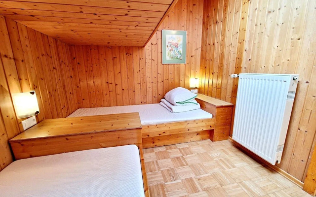 Apartment Near the Gondelbahn With Shared Pool