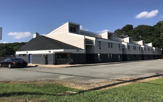 Palace Inn & Suites - Newport News/Jefferson Ave