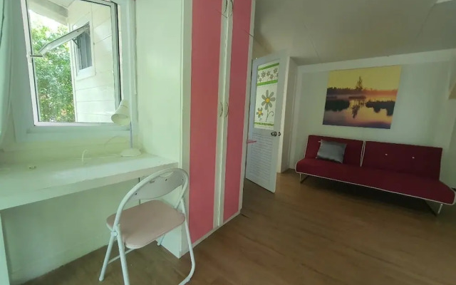 Rayonghouse Resort