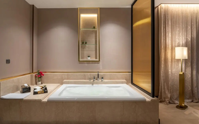 Lilac Park Hotel