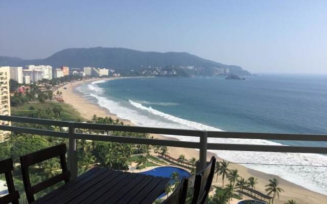 Residence B.ViewGrand 3BR by Villas HK28