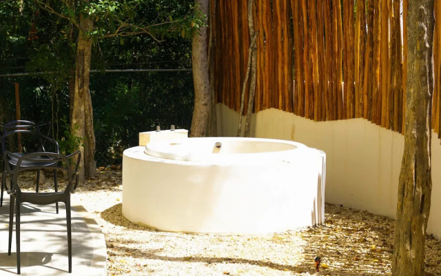 Tropical 2BR in Puerta Zama luxury residential by Happy Address