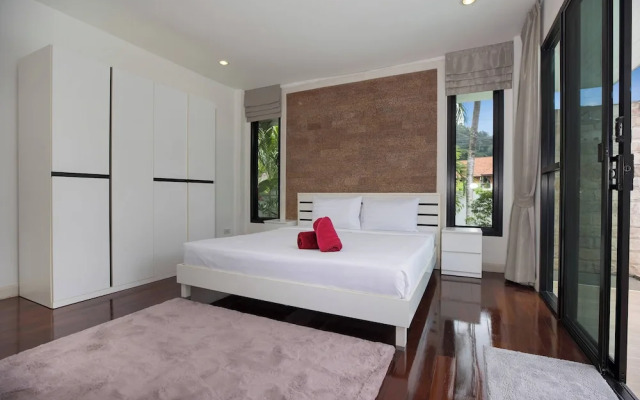 Designer 3BR Villa Silver Pool in Kamala