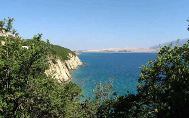 Rooms and apartments Galeb
