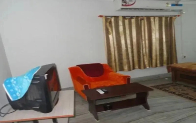 Maa Tarini Guest House