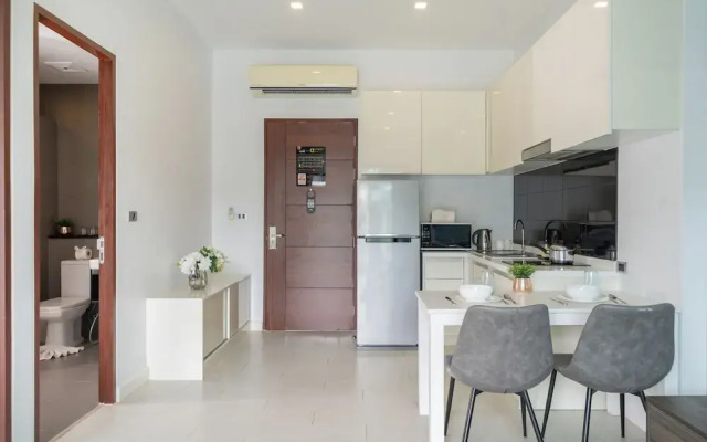 Nai Harn Suite near Beach UTN D502