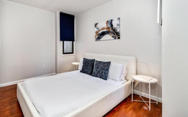 A Touch of Blue! Stylish 2BD Next to Reading Terminal Market