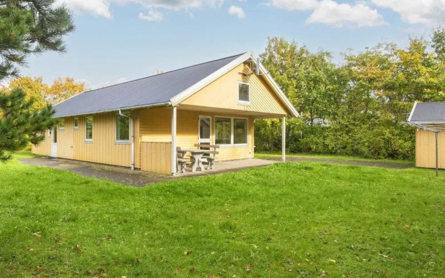 6 Person Holiday Home in Ulfborg