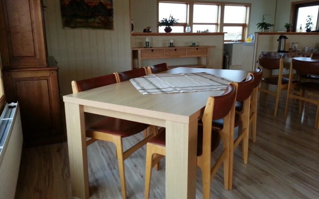 Skálinn between Gullfoss and Geysir – Myrkholt Farm