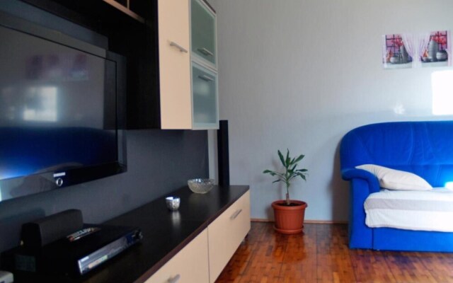 Schöne Ferienwohnung mit Terrasse, Roses
