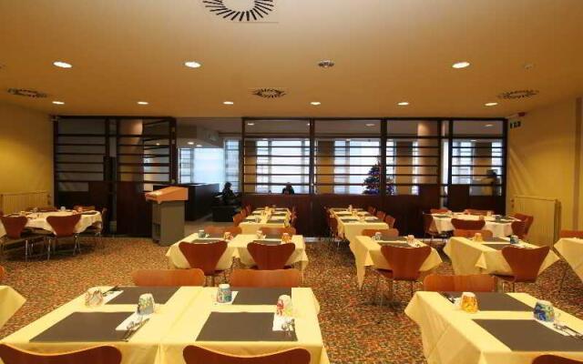Astrid Centre Hotel