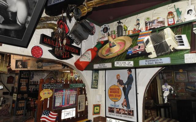 Phoenix Hotel - Adults Only