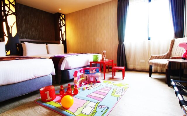 J Hotel