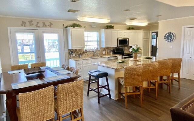 Smile N Wave 3 Bedroom Home by Redawning