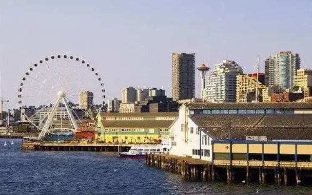 Belltown Court South