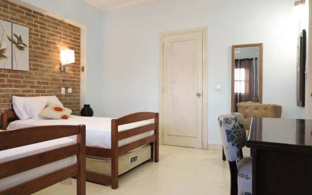 Presidents full, Knocking on Cuba