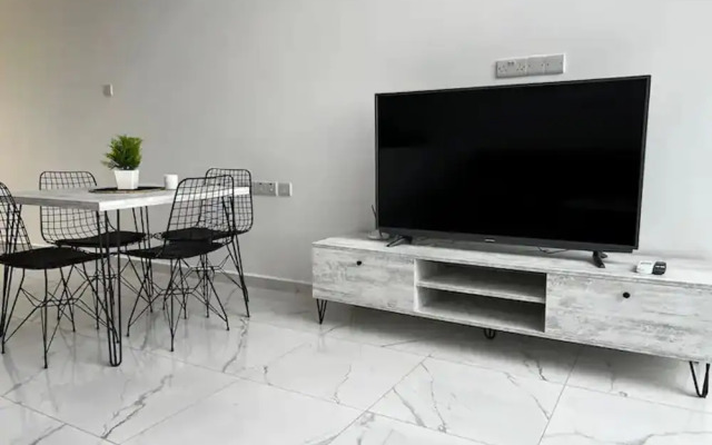 Modern and Comfortable Studio Apartment