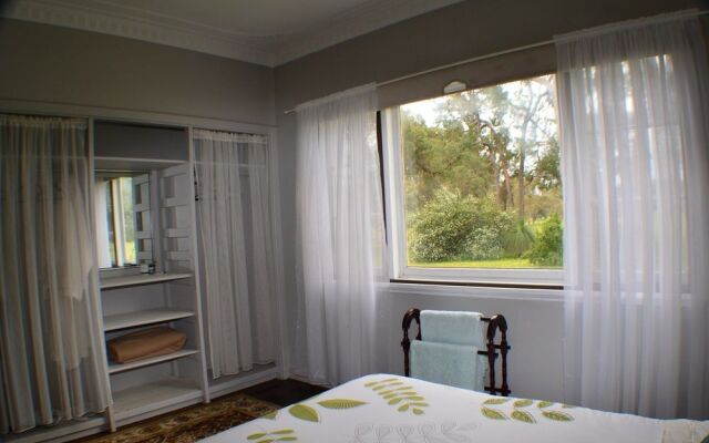 Sandy Lake Farm Accommodation Gingin WA