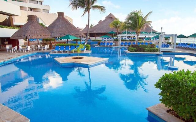 Club Royal Solaris Cancun - Premier All Inclusive