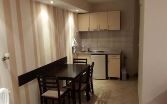Nina Apartments