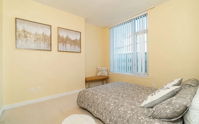 Lovely Oasis near Waterfront & Downtown