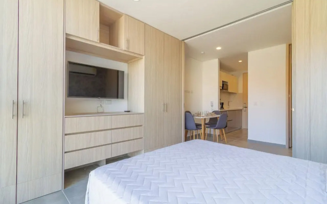Salguero Suites By HostPro