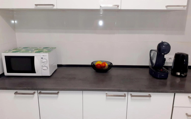 Rainbow Rentals Marques 7