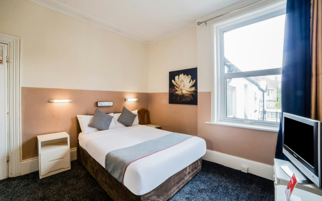Devine Beach Hotel, Westcliff Southend-On-Sea