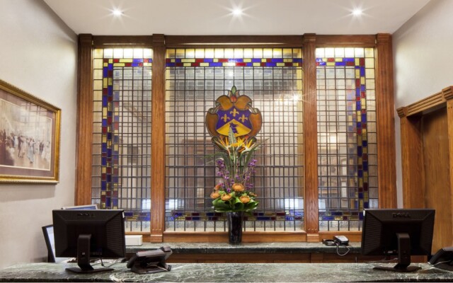 Gem Strathmore Hotel
