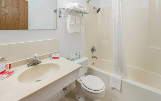 Econo Lodge Alliance